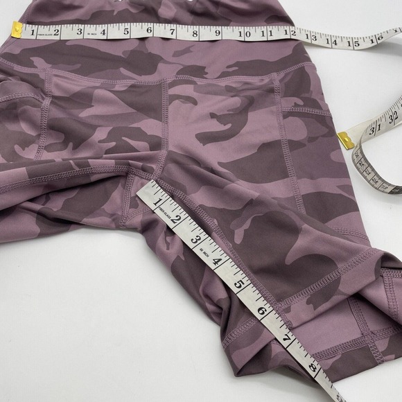 Yogalicious‎ Lux Woman's Active Wear Shorts Size XS Purple Camo - Picture 5 of 6